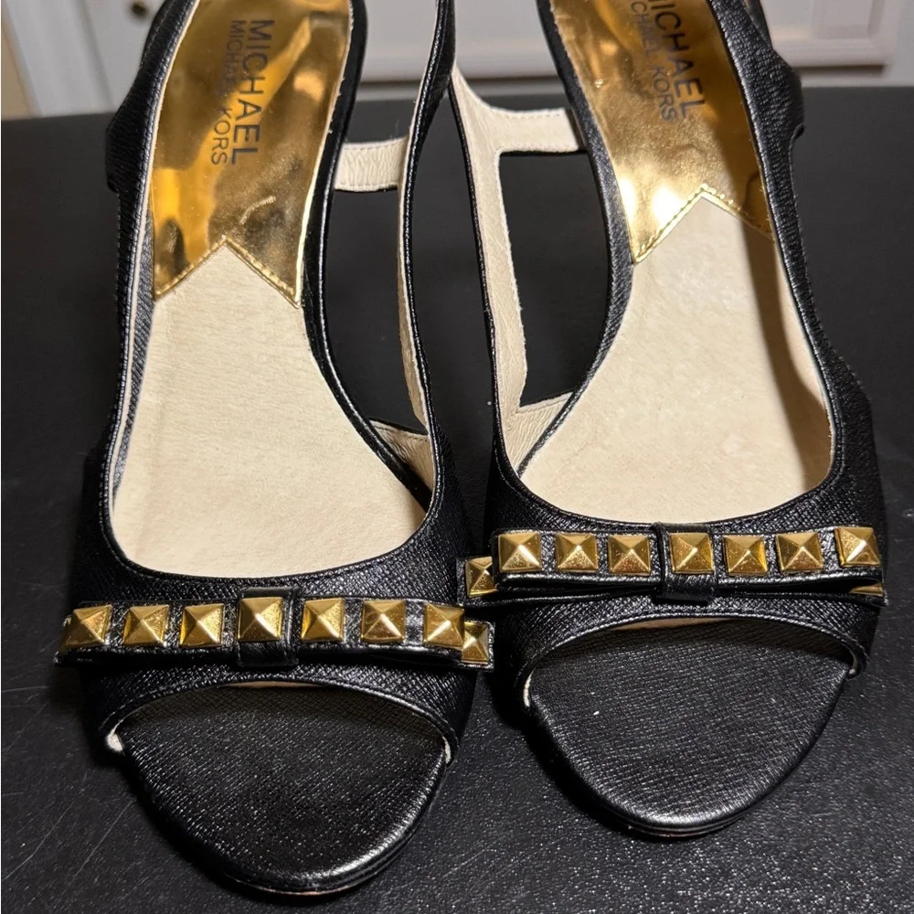 Michael Kors item open heels
